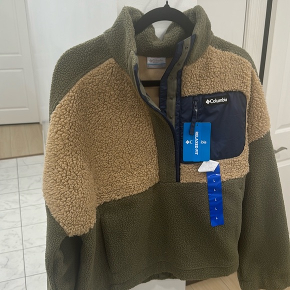 Columbia Sweaters - Brand new Columbia coat warm and cozy